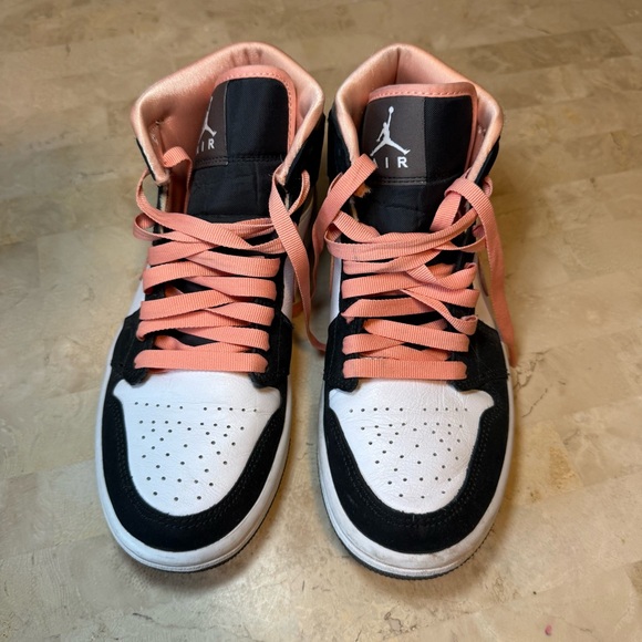 Nike Air Jordan 1 Mid SE Women’s Pink/Peach and Black High Tops - Picture 2 of 7